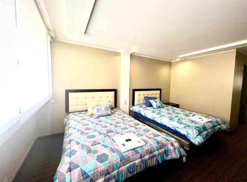 1420 Lujosa Habitacion - Hotel Akros Quito Ngoại thất bức ảnh