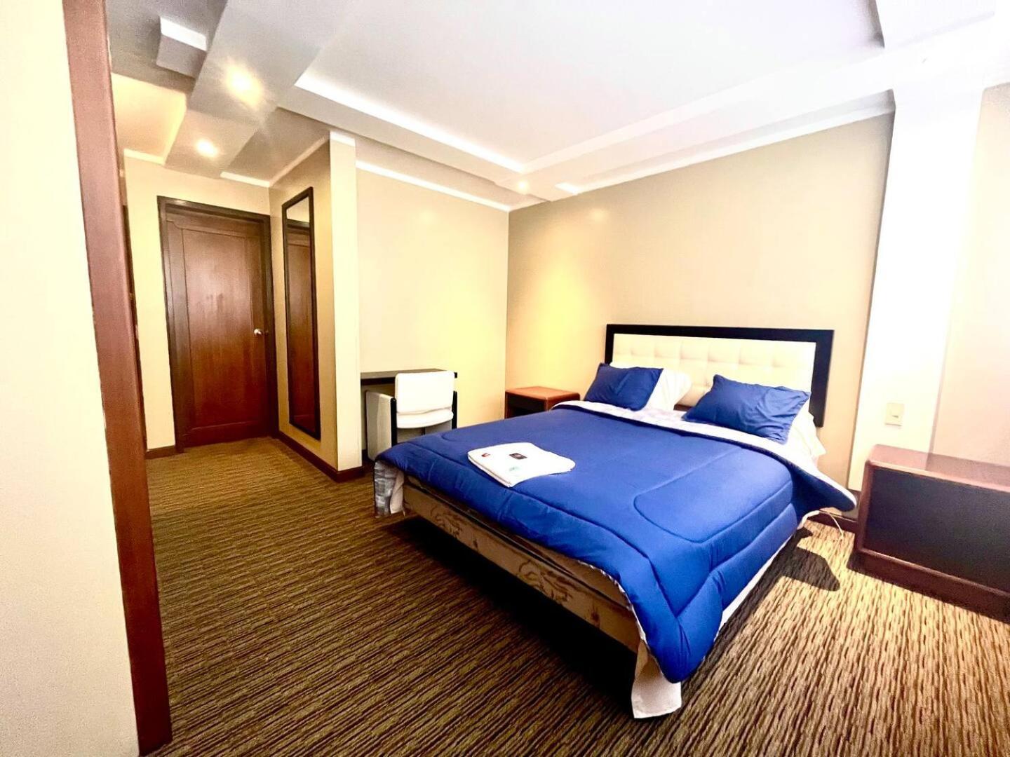 1420 Lujosa Habitacion - Hotel Akros Quito Ngoại thất bức ảnh